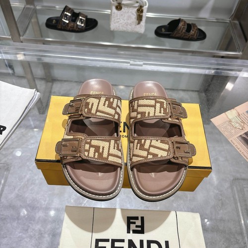 フェンディ 靴