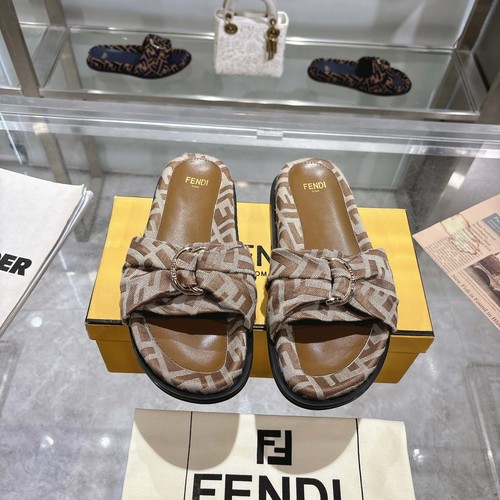 フェンディ 靴