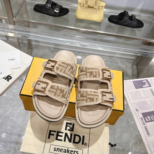 フェンディ 靴