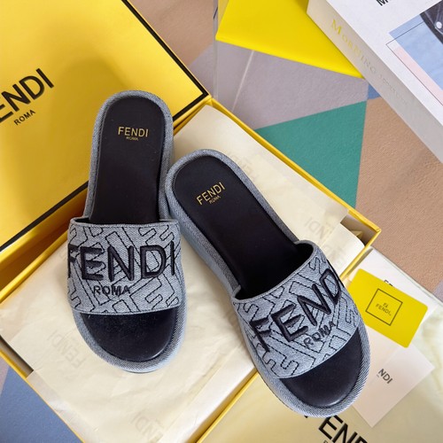 フェンディ 靴