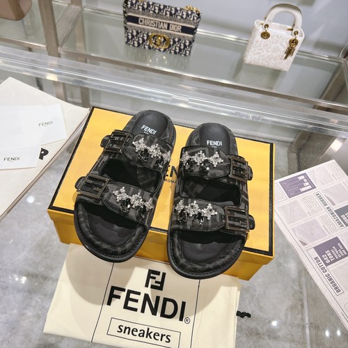 フェンディ 靴