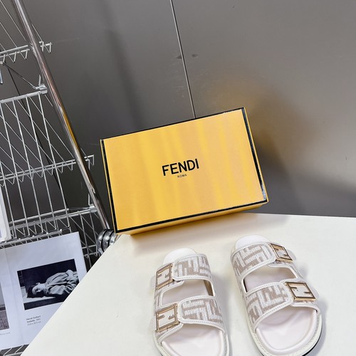フェンディ 靴