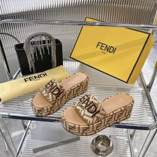 フェンディ 靴