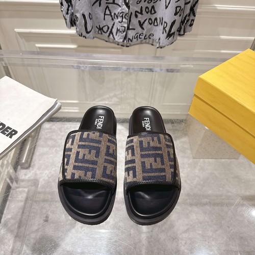 フェンディ 靴
