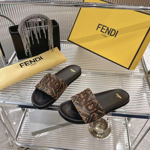 フェンディ 靴