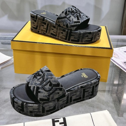 フェンディ 靴
