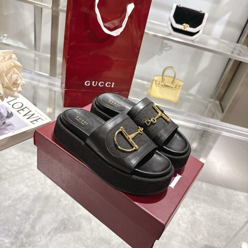 グッチ スリッパ