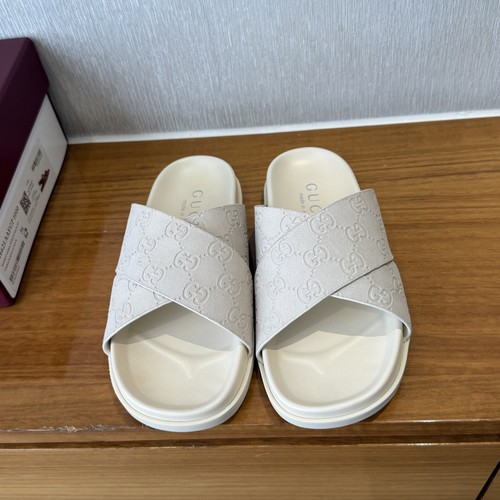 グッチ スリッパ