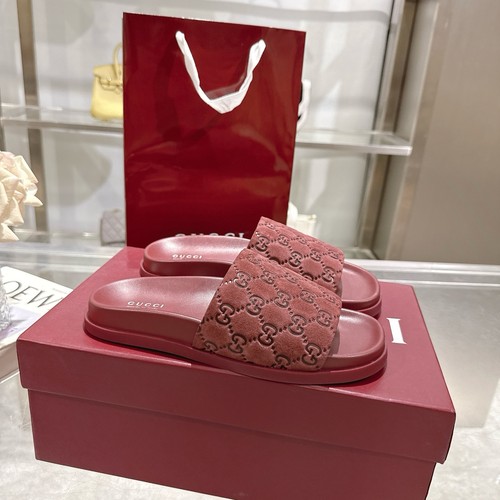 グッチ スリッパ