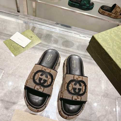 グッチ スリッパ