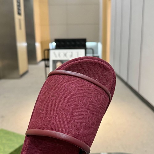 グッチ スリッパ