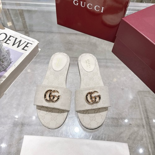 グッチ スリッパ