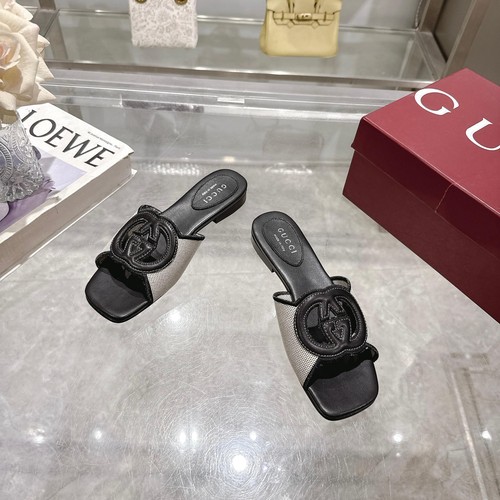 グッチ スリッパ