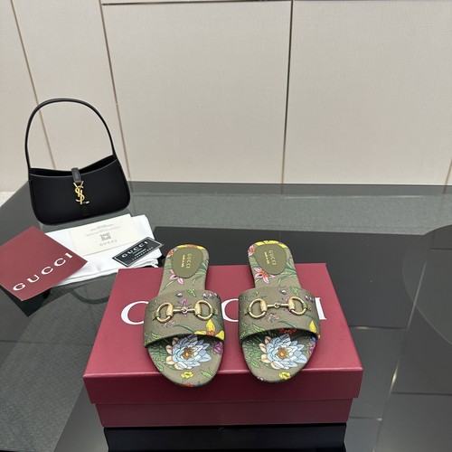 グッチ スリッパ