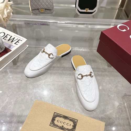 グッチ スリッパ