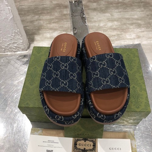 グッチ スリッパ