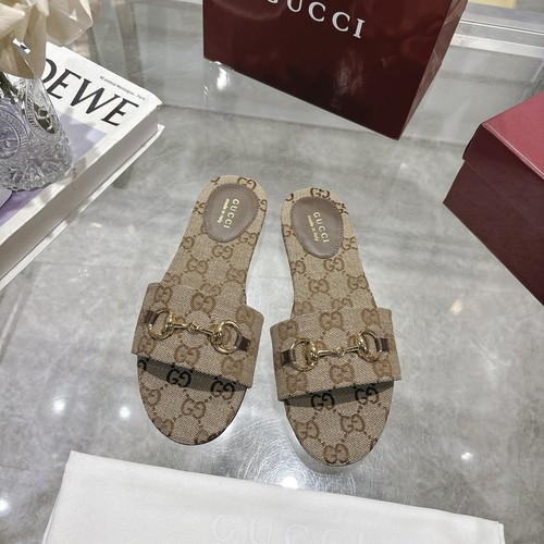 グッチ スリッパ