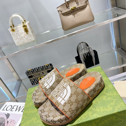 グッチ スリッパ