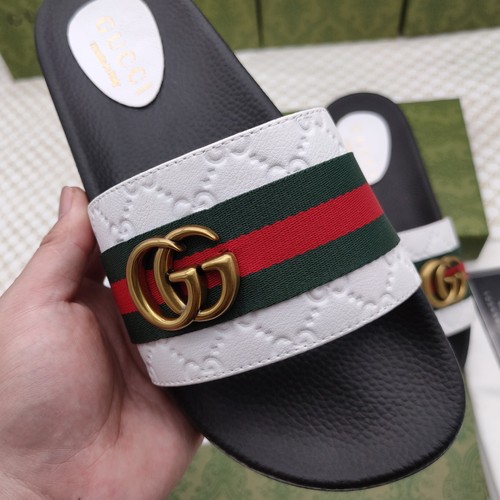 グッチ スリッパ