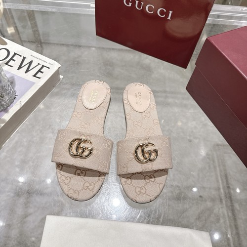 グッチ スリッパ
