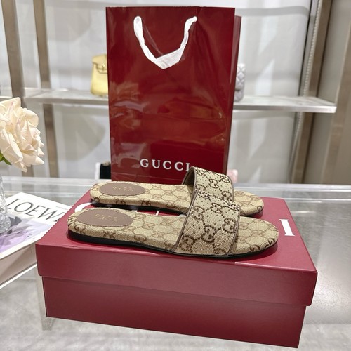 グッチ スリッパ