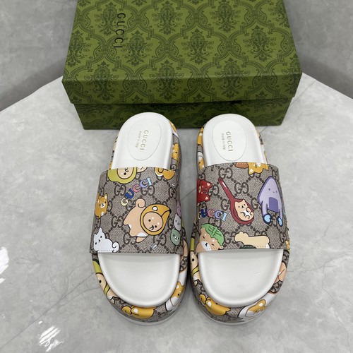 グッチ スリッパ