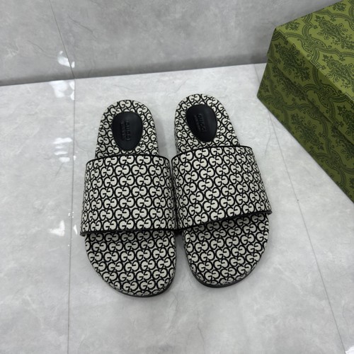 グッチ スリッパ