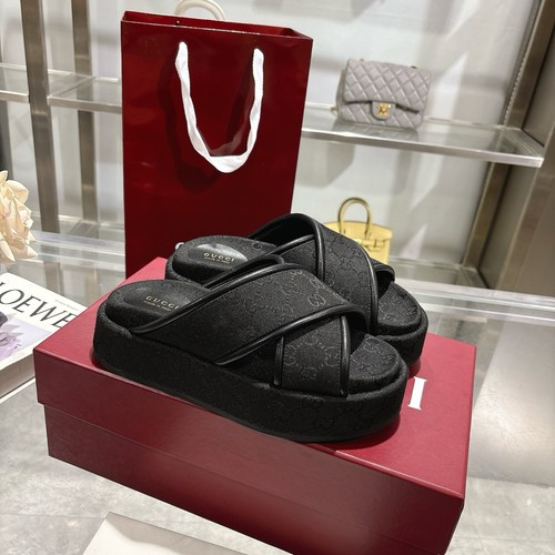 グッチ スリッパ