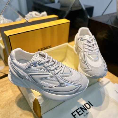 フェンディ 靴