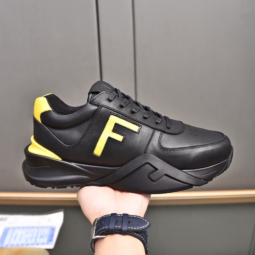 フェンディ 靴