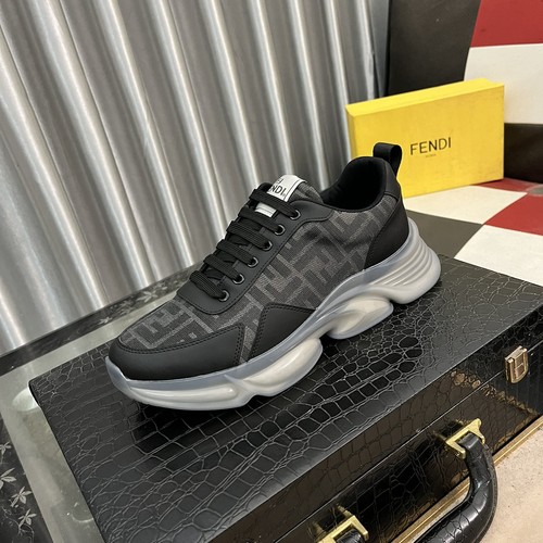 フェンディ 靴