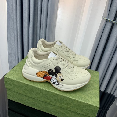 グッチ スニーカー