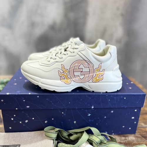 グッチ スニーカー