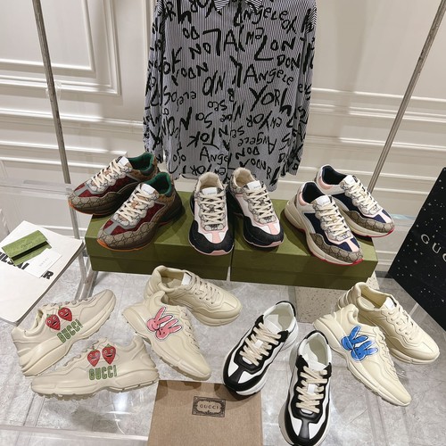 グッチ スニーカー