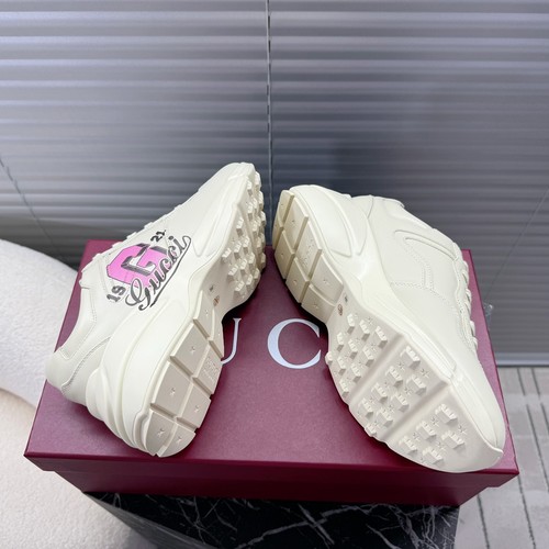 グッチ スニーカー