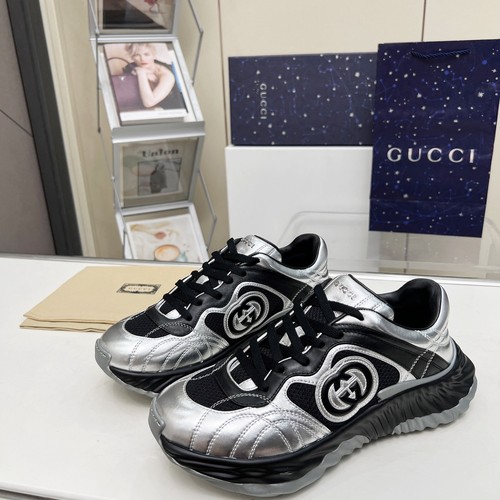 グッチ スニーカー