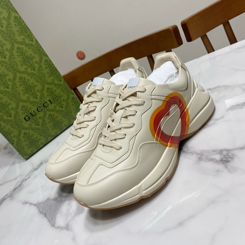 グッチ スニーカー
