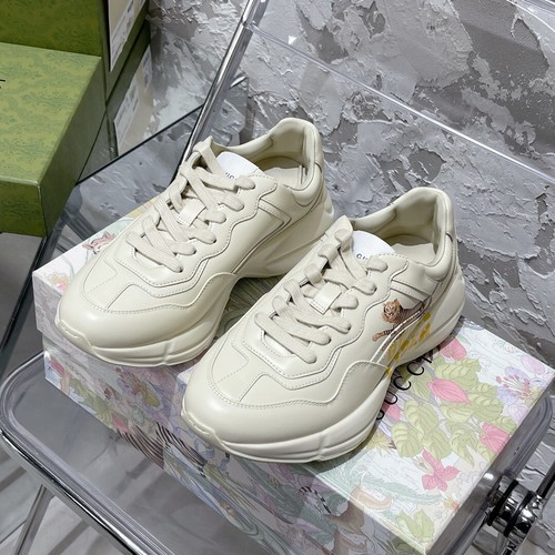 グッチ スニーカー