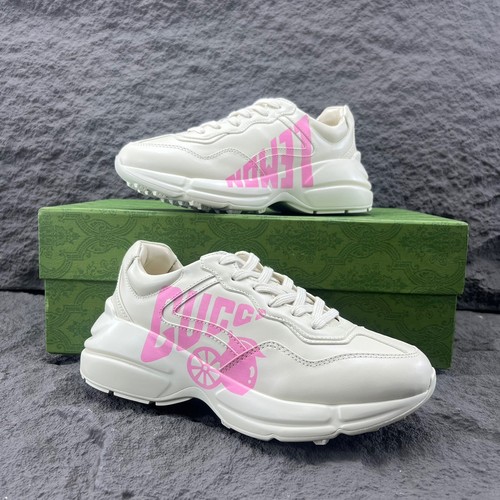 グッチ スニーカー