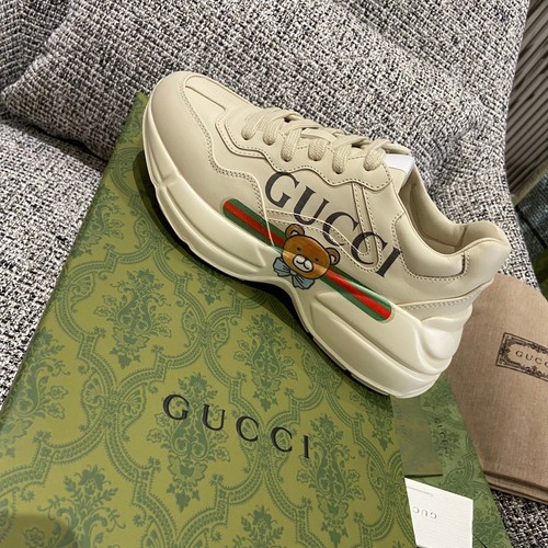 グッチ スニーカー