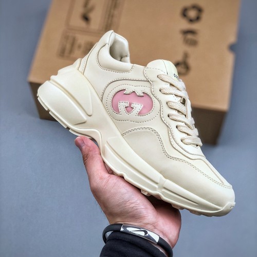 グッチ スニーカー