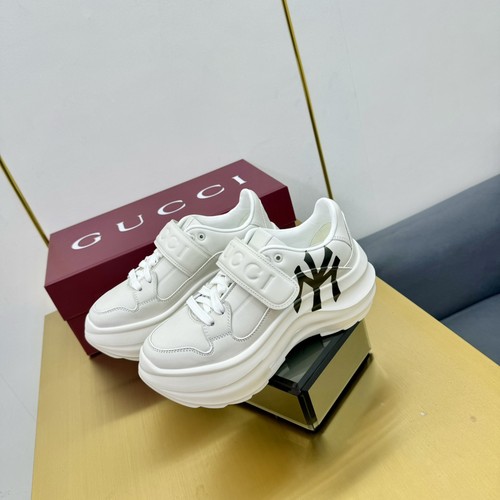 グッチ スニーカー