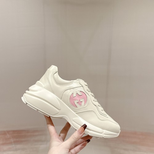 グッチ スニーカー