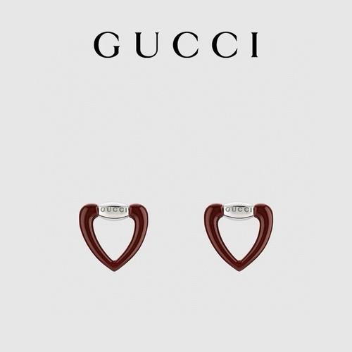 グッチ ピアス