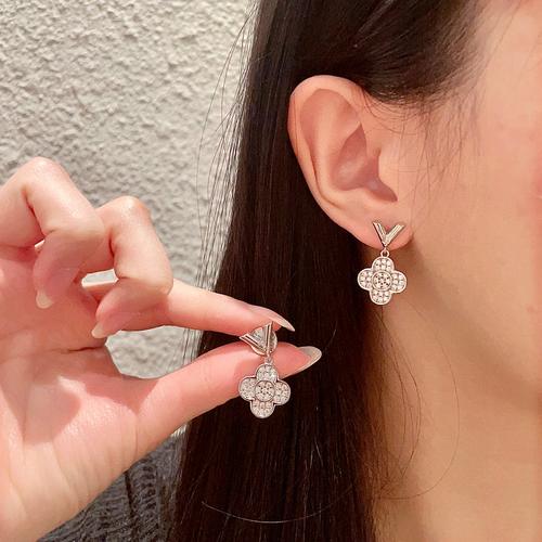 ルイヴィトン ピアス