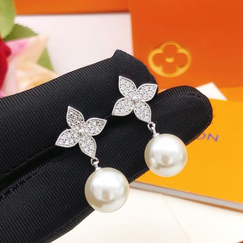 ルイヴィトン ピアス