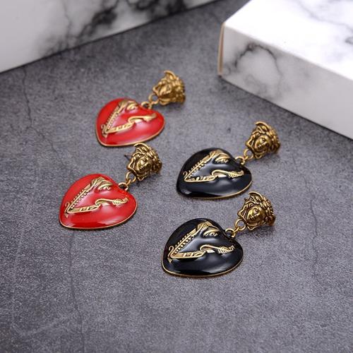 ヴェルサーチ ピアス