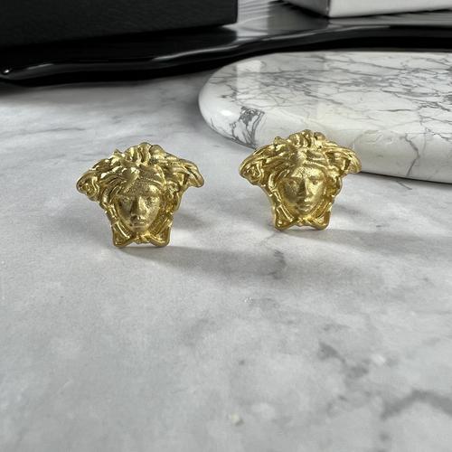 ヴェルサーチ ピアス