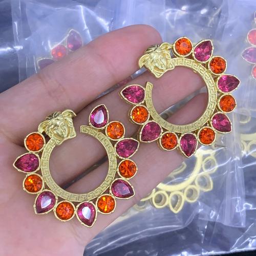 ヴェルサーチ ピアス