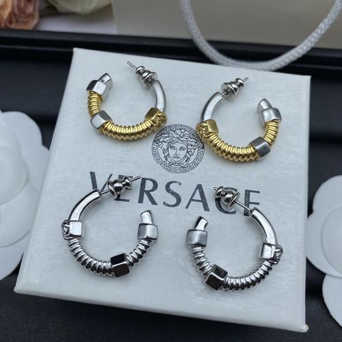 ヴェルサーチ ピアス